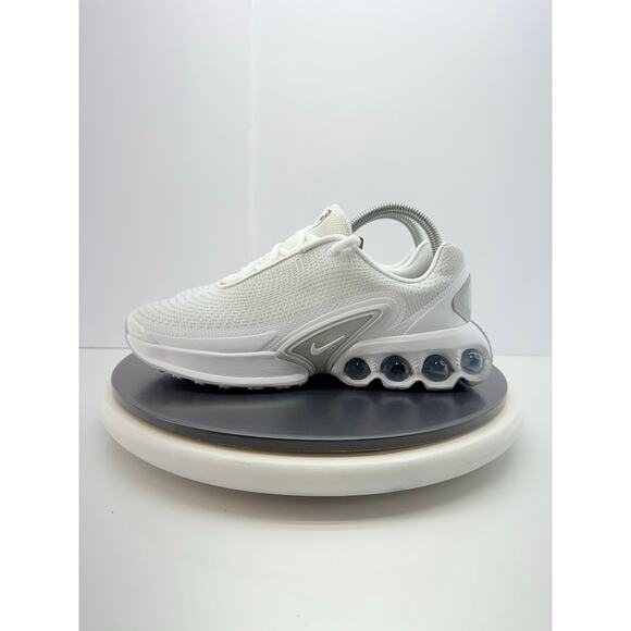 Nike Air Max DN Womens Sz 8 6.5Y White Pure Platinum Silver Running Sneakers NEW - Picture 1 of 9